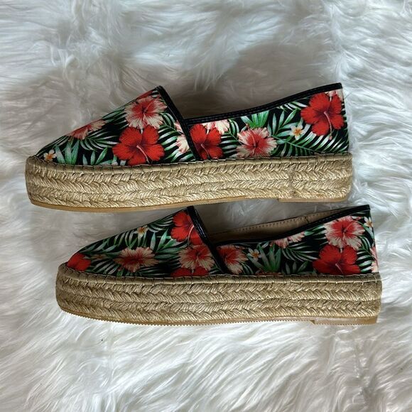 Brand new summer slip ons - Picture 4 of 8